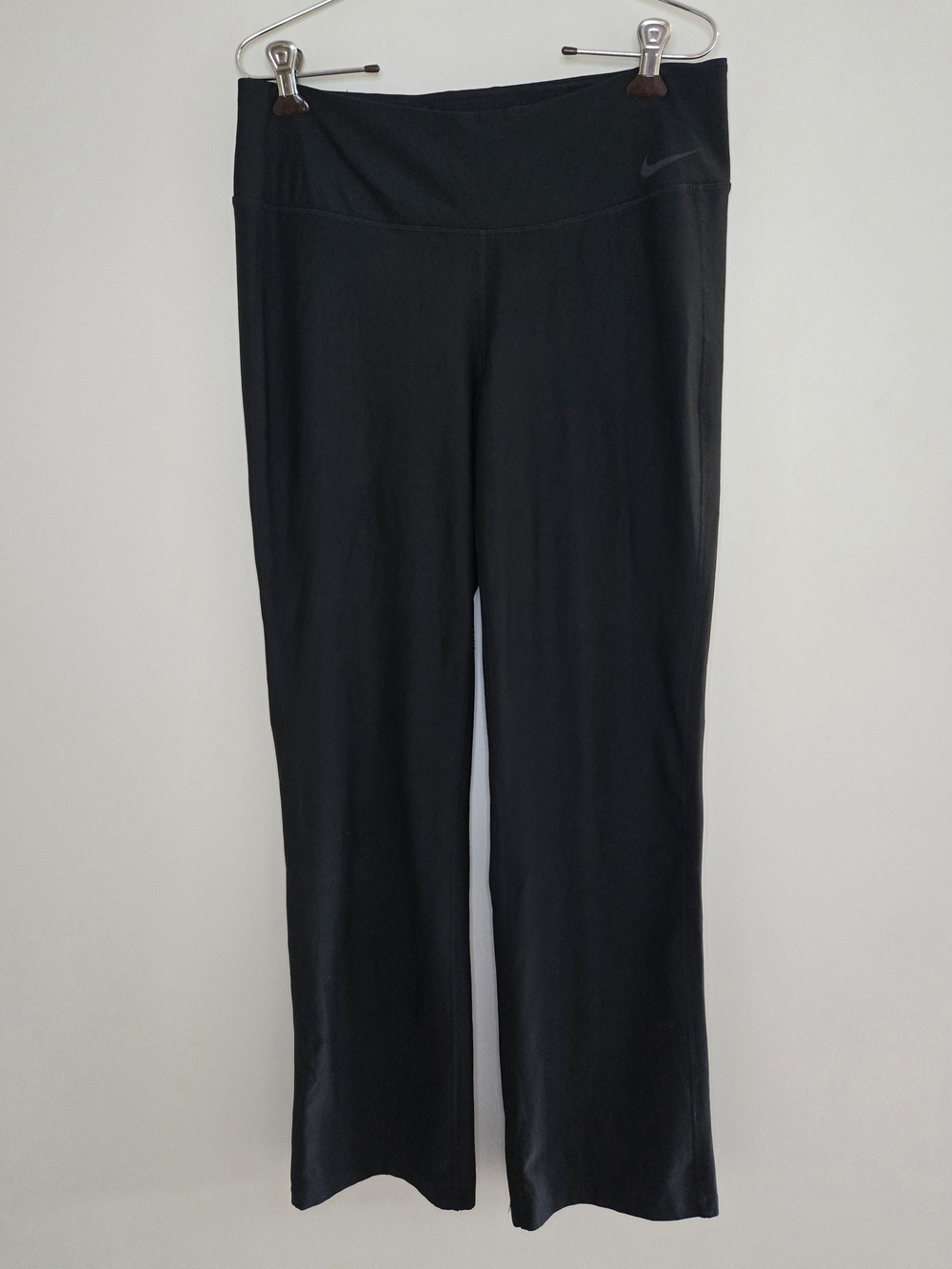 Nike Dri-Fit black wide-leg yoga pants with subtle swoosh, large + new